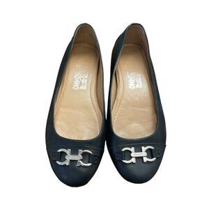 Ferragamo Driver Ballet Flats in Black - Size 7M